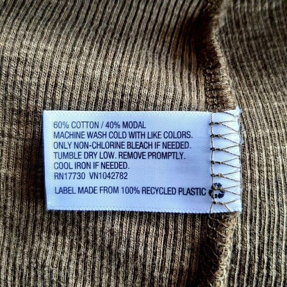 Women's Plus Size Long Sleeve Scoop Neck T-Shirt - 2XL - Ava & Viv - Picture 4 of 4